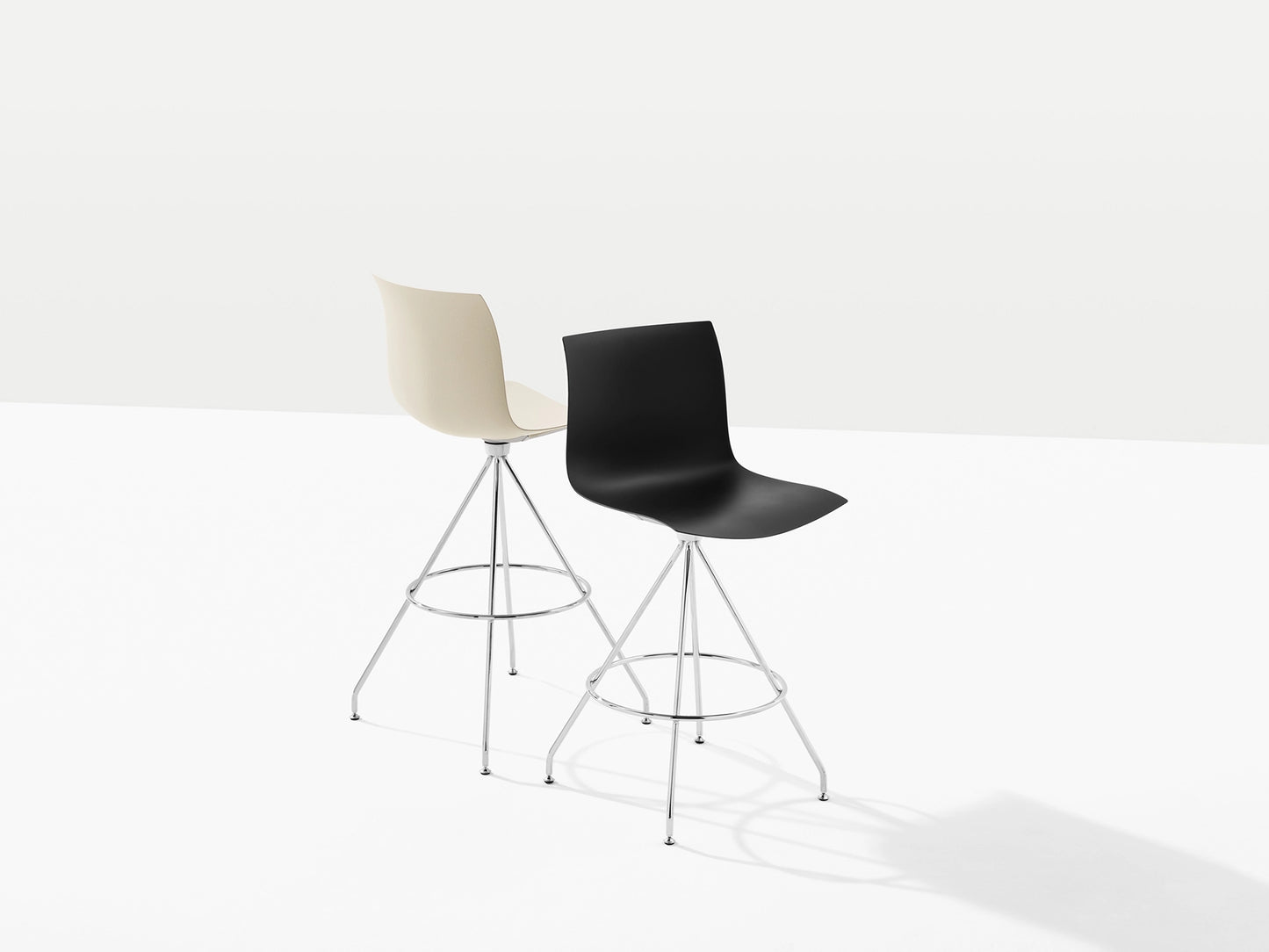 Catifa (Re) 46 - Design by Lievore Altherr Molina