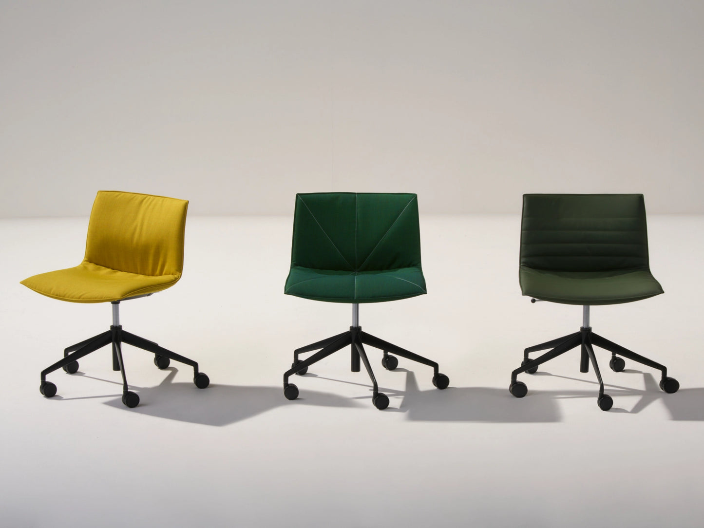 Catifa (Re) 53 - Design by  Lievore Altherr Molina